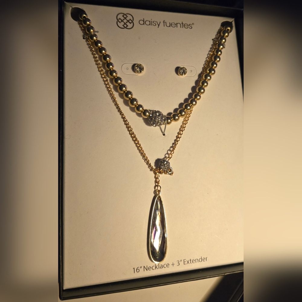 Daisy Fuentes Gold Necklace with Silver Accents NWOT